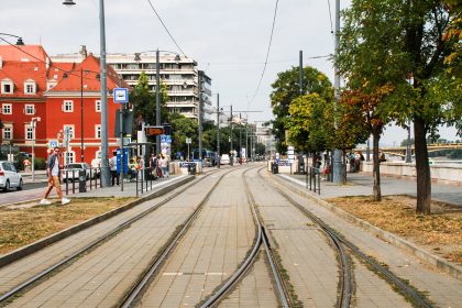 Közlekedés